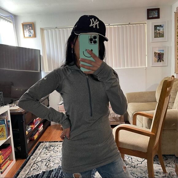 Nike Pro dri fit long sleeve 1/2 zip running top - Picture 12 of 12